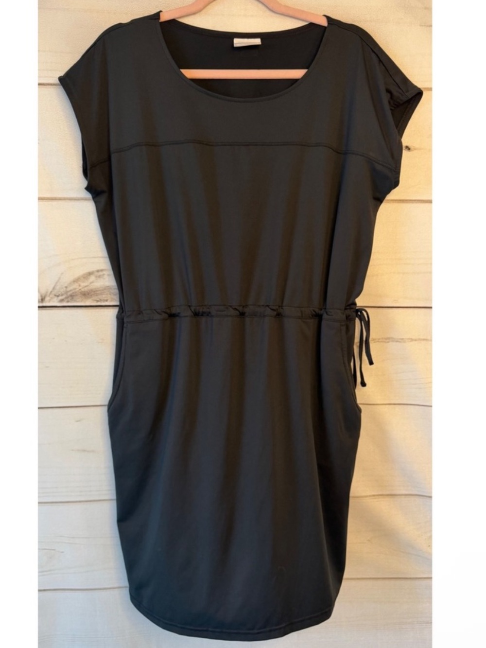 ⛱️🔥Columbia - Black Freezer III Activewear Dress - L